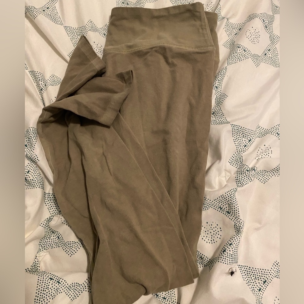 Green leggings